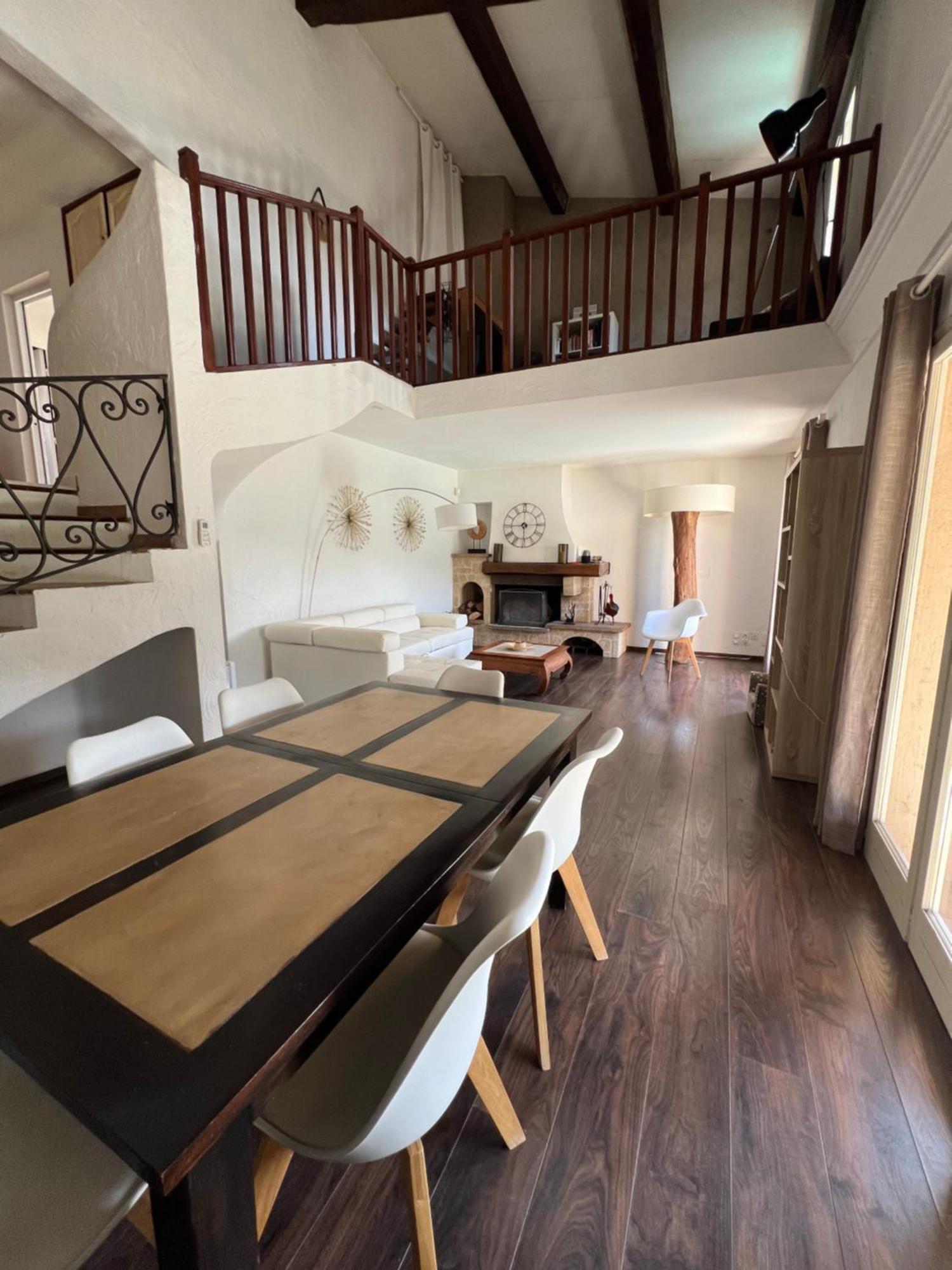 Villa Sur La Cote D'Azur Avec Piscine Ла-Коль-сюр-Лу Экстерьер фото